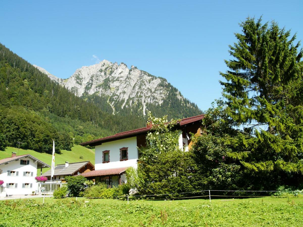 Appartements Burtscher Klosterle am Arlberg Exterior photo